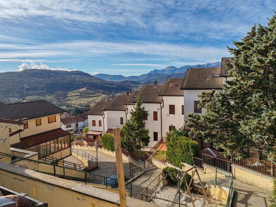 Free Parking La Bianca Neve Cottage Castel Di Sangro Exterior photo